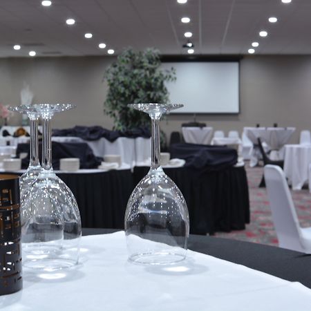 Holiday Inn - Salem By Ihg Exterior foto
